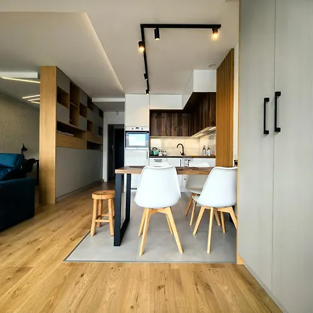 Panorama Apartment *